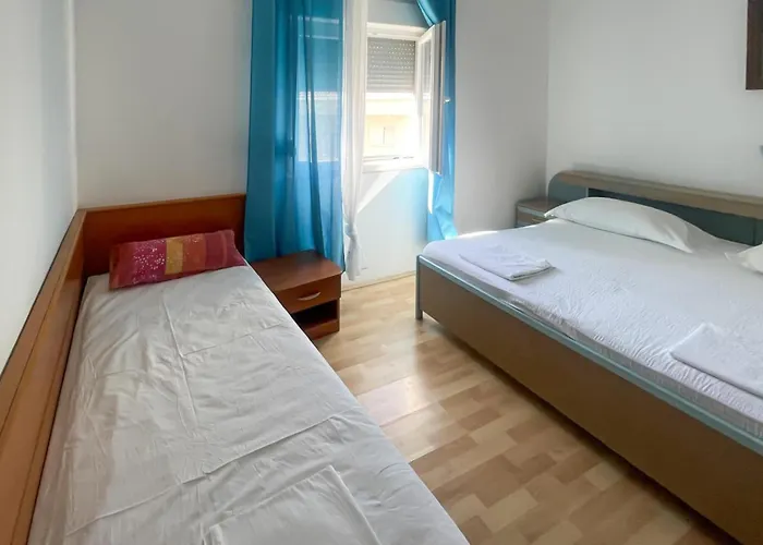 Gorgeous In With Wifi Apartment Gradac (Split-Dalmatia)